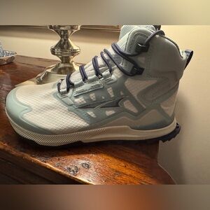Women’s size 8 Altra hiking boots